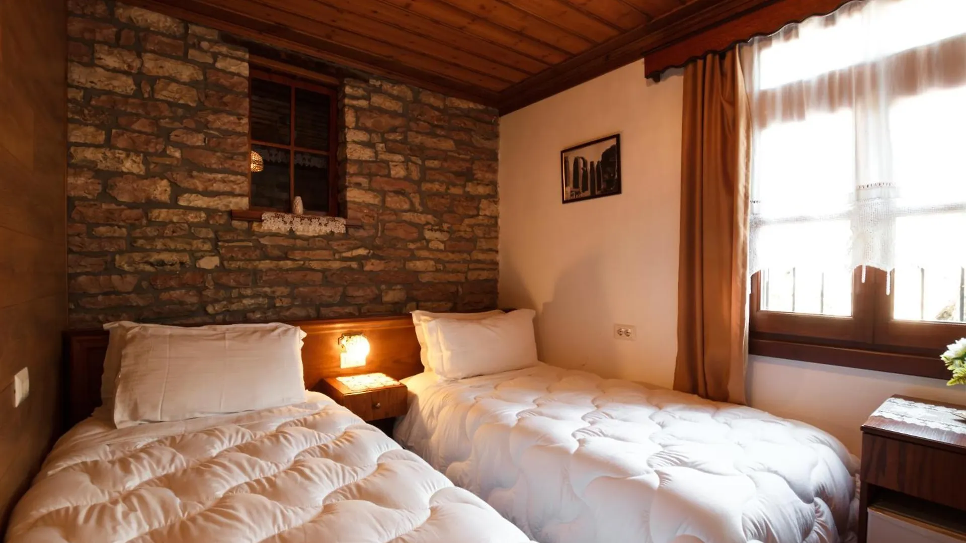 Hotel Pashai Gjirokastër 3*,