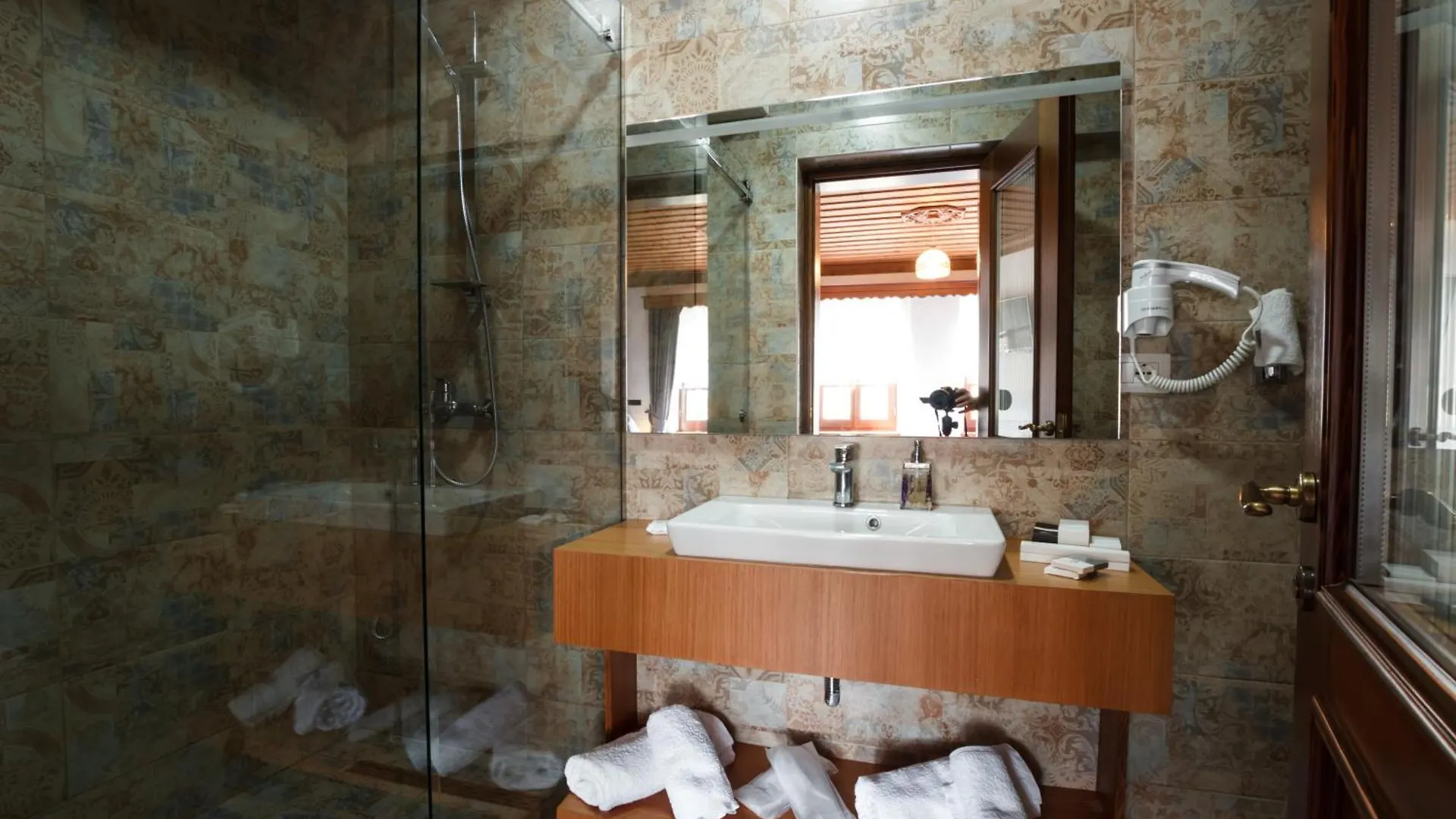 Hotel Pashai Gjirokastër 3*,  Albánie
